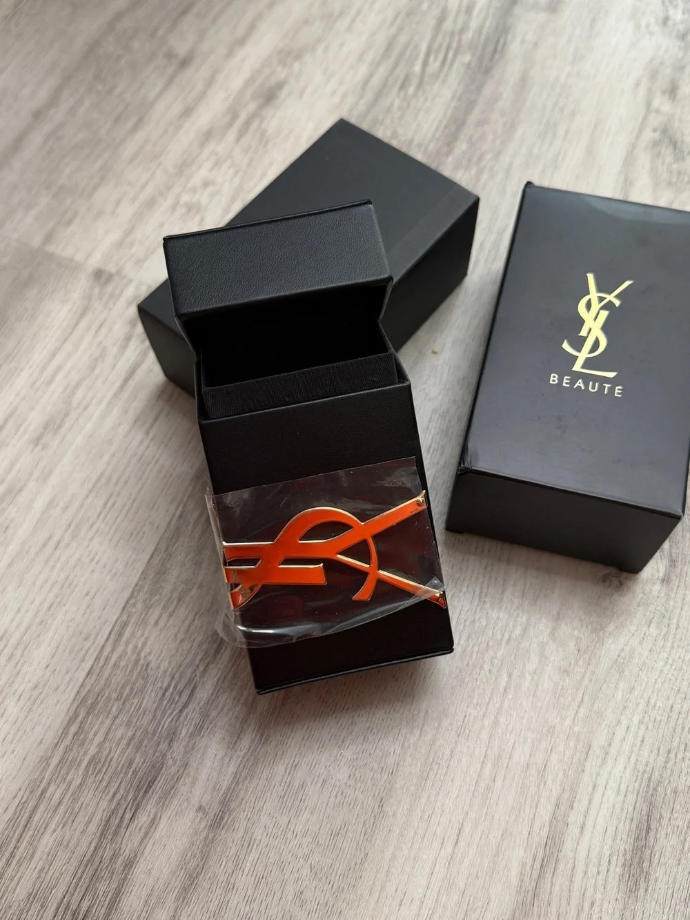 YSL Beauté Libre Eau de Parfum Case Gold Cassandre Logo Black Box - Picture 2 of 7